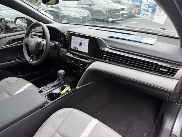 Used 2026 Toyota Camry SE w/ Convenience Package FWD image 18