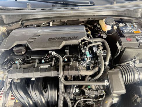 Used 2025 Kia K4 LXS image 32