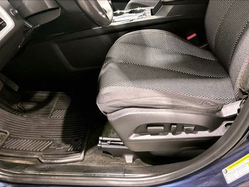 Used 2017 Chevrolet Equinox LT w/ Convenience Package image 19