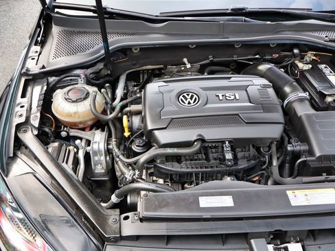 Used 2021 Volkswagen GTI SE FWD image 54