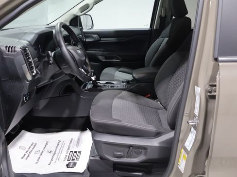 Used 2025 Ford Ranger XLT AWD/4WD image 9