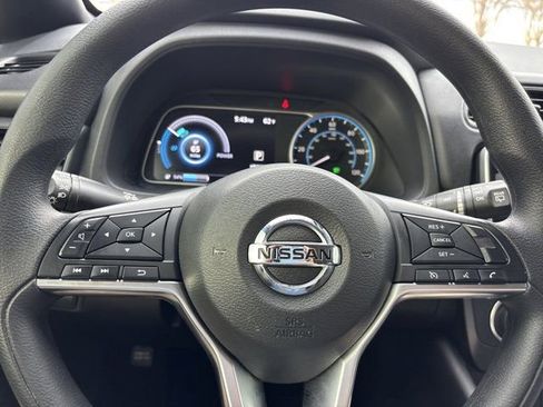 Used 2022 Nissan Leaf S image 23