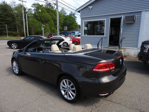 Used 2016 Volkswagen Eos Komfort FWD image 3