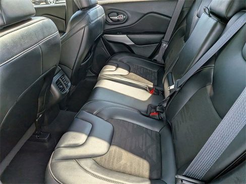 Certified 2022 Jeep Cherokee Latitude w/ Sun & Sound Group image 18