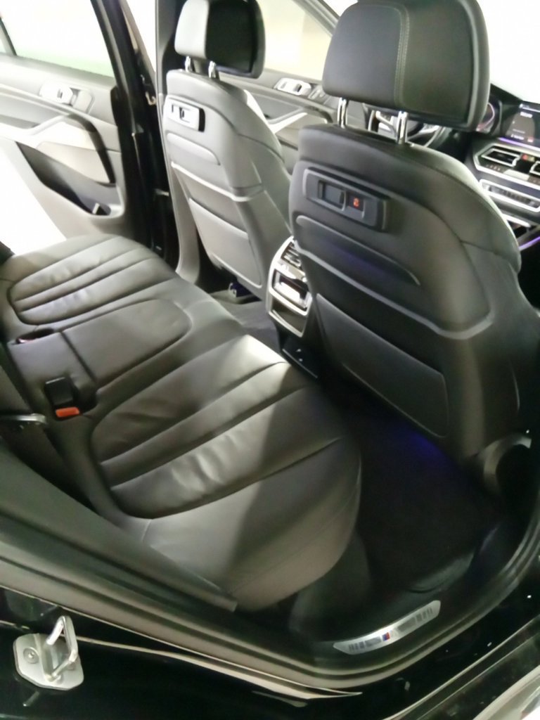 Used 2020 BMW X5 M50i AWD/4WD image 12