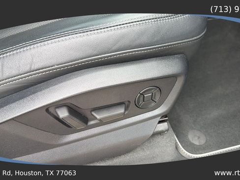 Used 2020 Audi Q8 Prestige w/ Prestige Package image 48