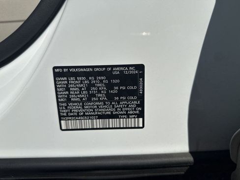 Used 2025 Volkswagen Atlas SEL Premium R-Line AWD/4WD image 29