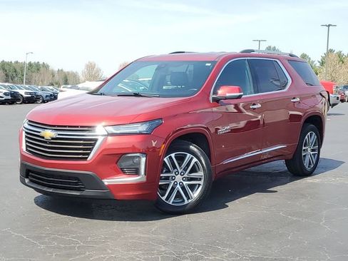 Used 2023 Chevrolet Traverse High Country w/ LPO, Floor Liner Package AWD/4WD image 36
