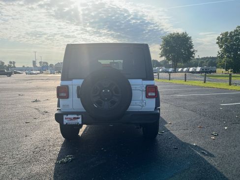 Used 2026 Jeep Wrangler Unlimited Sport AWD/4WD image 6