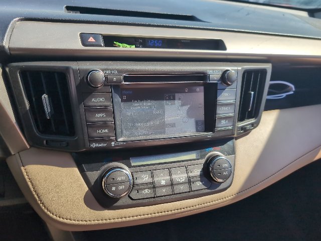 Used 2015 Toyota RAV4 XLE AWD/4WD image 7