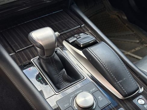Used 2015 Lexus LS 460 w/ Comfort Package RWD image 13