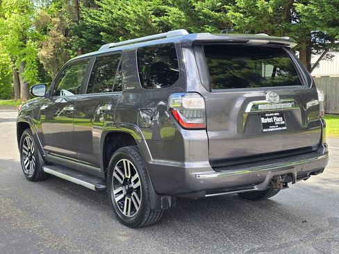 Used 2016 Toyota 4Runner SR5 AWD/4WD image 4
