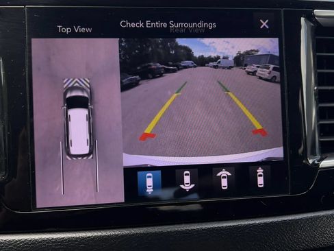 Used 2019 Chrysler Pacifica Touring Plus w/ Advanced Safetytec Group FWD image 42
