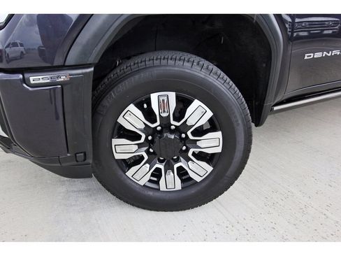 Used 2024 GMC Sierra 2500 Denali w/ Denali Reserve Package AWD/4WD image 30