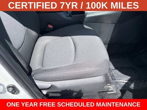 Used 2025 Toyota RAV4 XLE AWD/4WD image 10