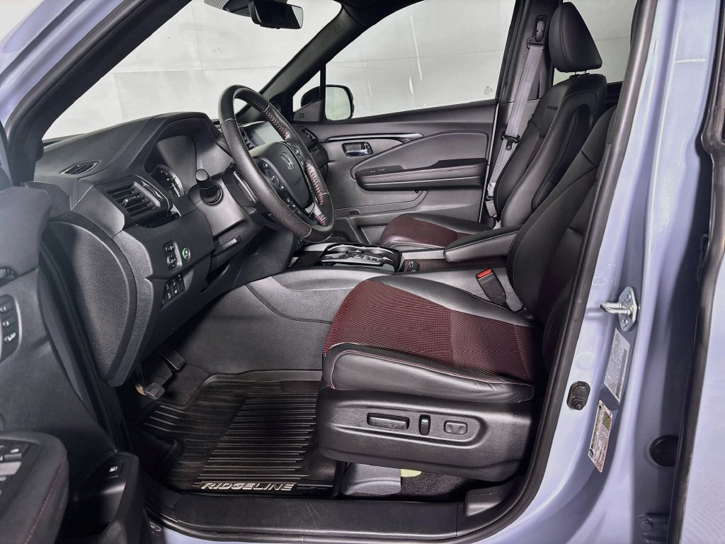 Used 2023 Honda Ridgeline Black Edition image 11