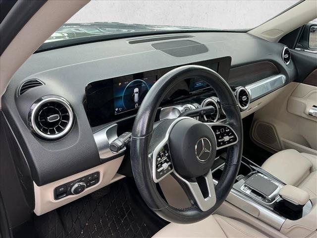 Used 2020 Mercedes-Benz GLB 250 4MATIC image 10