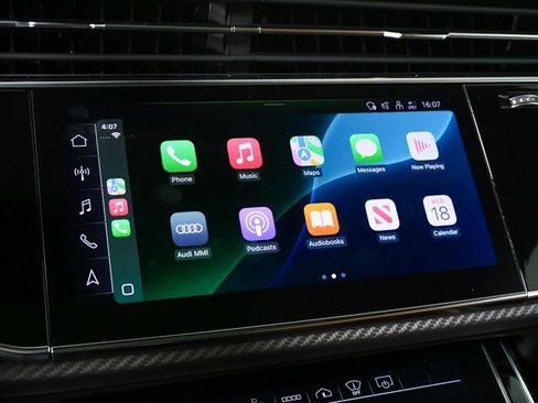 Used 2023 Audi RS Q8 4.0T image 17