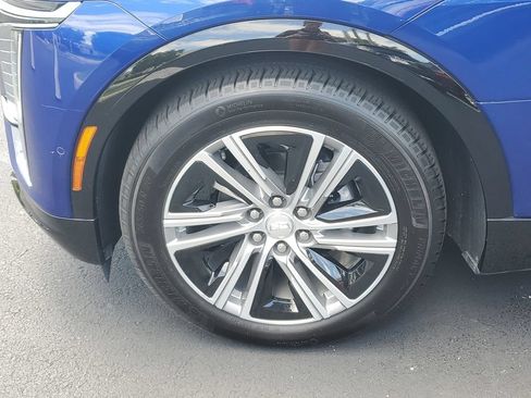 Certified 2024 Cadillac Lyriq Luxury AWD/4WD image 11