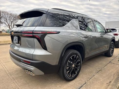 New 2026 Chevrolet Traverse LT w/ Sun and Wheel Package image 4