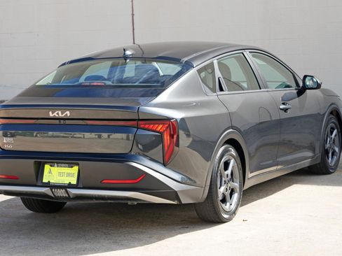 Used 2025 Kia K4 FWD image 48