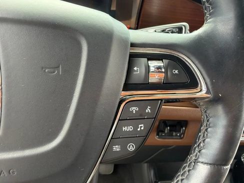 Certified 2023 Lincoln Navigator Reserve AWD/4WD image 26