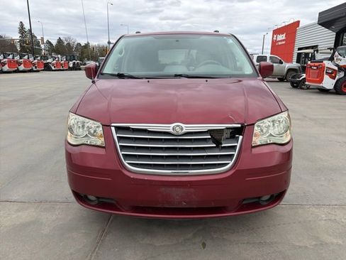 Used 2010 Chrysler Town & Country Touring FWD image 3