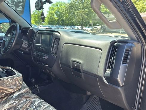 Used 2018 Chevrolet Silverado 1500 W/T w/ Black Out Edition AWD/4WD image 23
