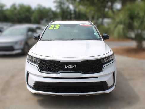 Certified 2023 Kia Sorento S FWD image 17