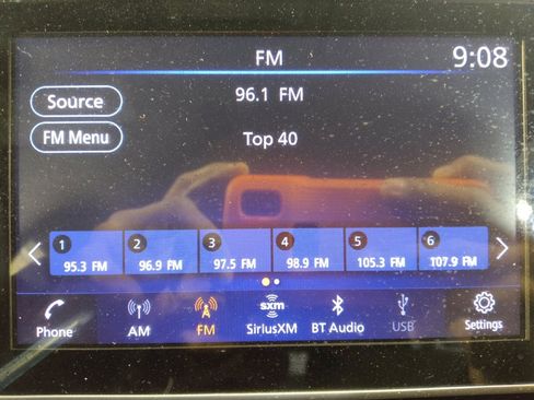 Used 2019 Nissan Kicks SV image 25