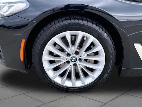 Used 2023 BMW 530i xDrive w/ Premium Package AWD/4WD image 10