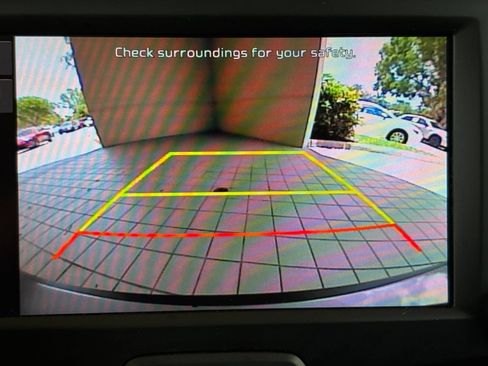 Used 2025 Kia Soul LX w/ LX Technology Package FWD image 21
