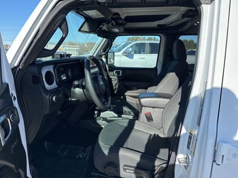 Certified 2024 Jeep Wrangler Sport S image 11