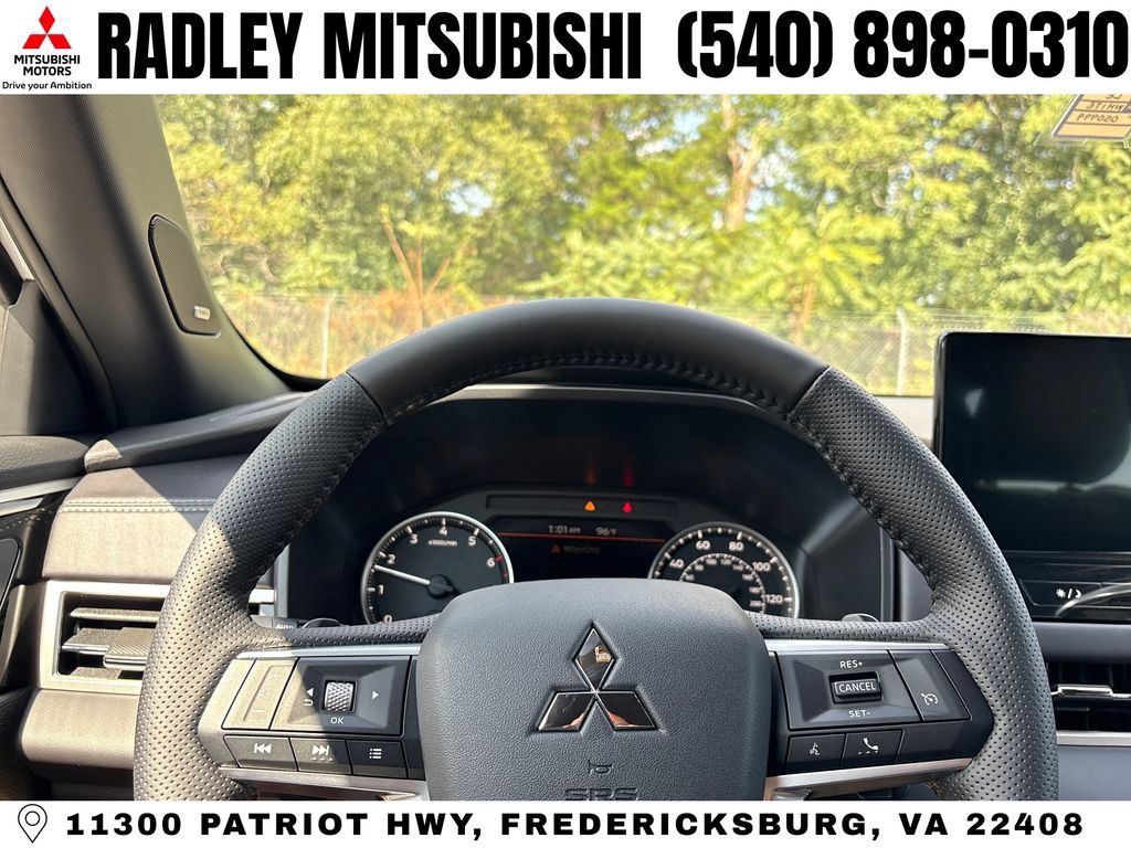New 2026 Mitsubishi Outlander LE AWD/4WD image 6