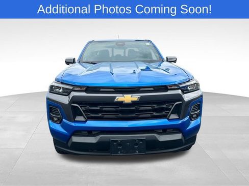 Used 2023 Chevrolet Colorado LT w/ LT Convenience Package III AWD/4WD image 3