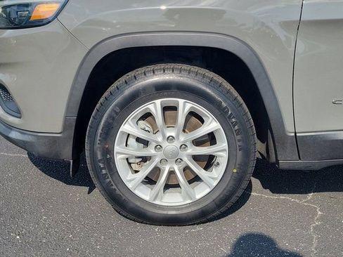 Used 2022 Jeep Cherokee Latitude Lux image 32