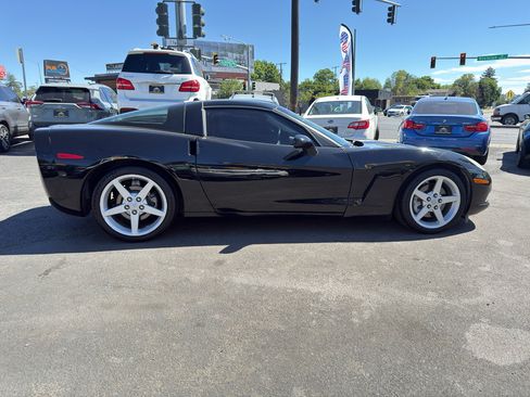 Used 2005 Chevrolet Corvette Coupe w/ Preferred Equipment Group RWD image 9