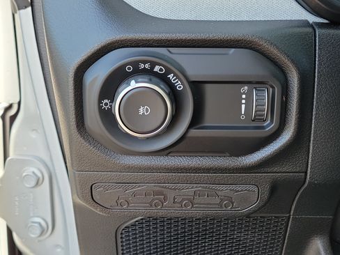 Used 2024 Jeep Wrangler Unlimited Sport AWD/4WD image 33