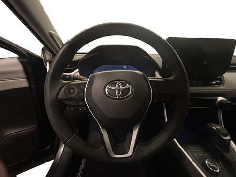 Used 2023 Toyota RAV4 Limited image 12