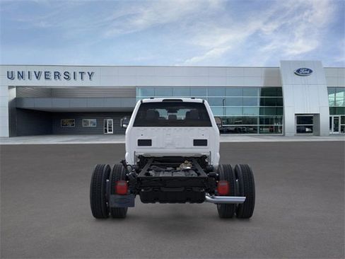 New 2025 Ford F450 XL image 5