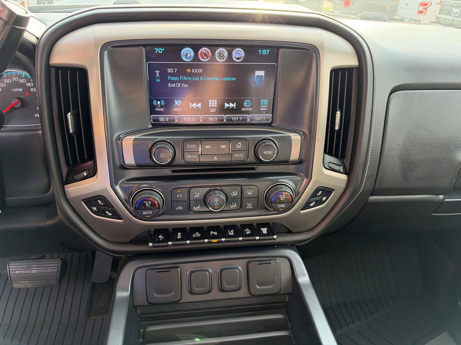 Used 2017 GMC Sierra 2500 Denali w/ Suspension Package, Off-Road AWD/4WD image 14