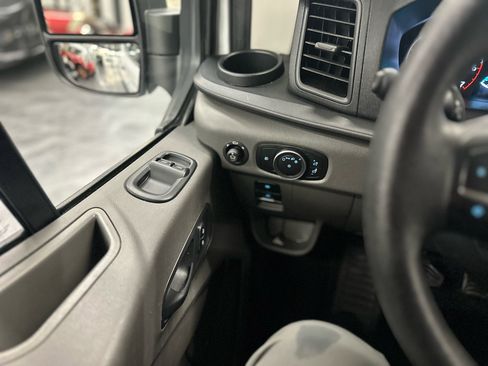 Used 2023 Ford Transit 350 XLT image 20
