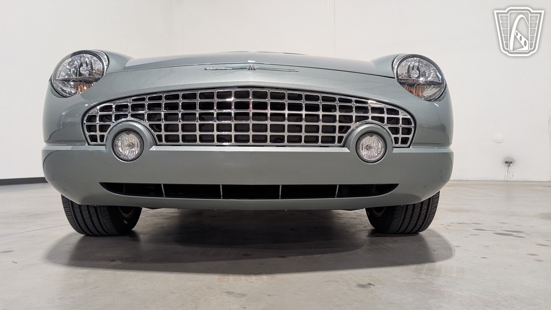 Used 2004 Ford Thunderbird Pacific Coast RWD image 25