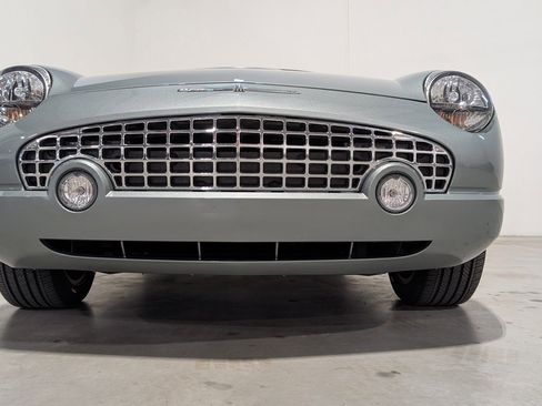 Used 2004 Ford Thunderbird Pacific Coast RWD image 25