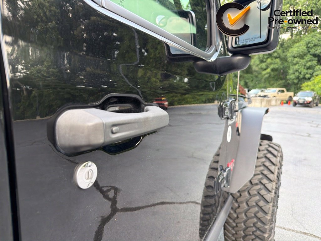Certified 2023 Jeep Gladiator Rubicon w/ Cold Weather Group AWD/4WD image 35
