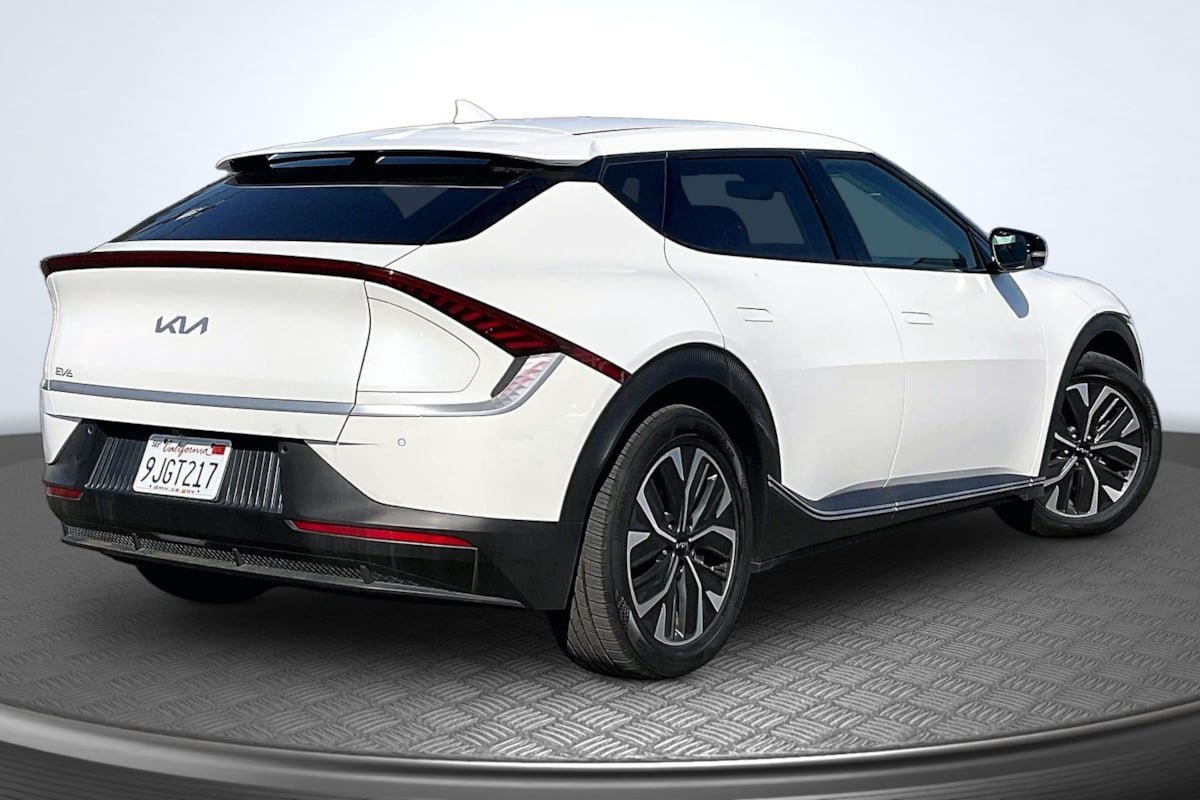 Used 2023 Kia EV6 Light RWD image 13