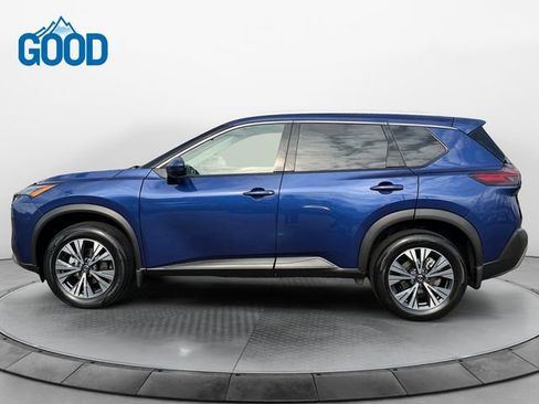 Used 2021 Nissan Rogue SV image 2