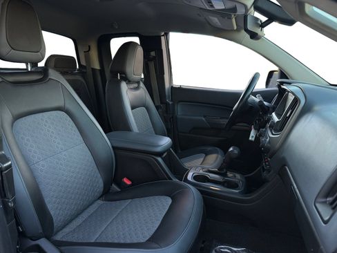 Used 2017 Chevrolet Colorado Z71 image 14