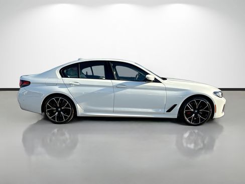 Used 2023 BMW 540i w/ M Sport Package RWD image 2