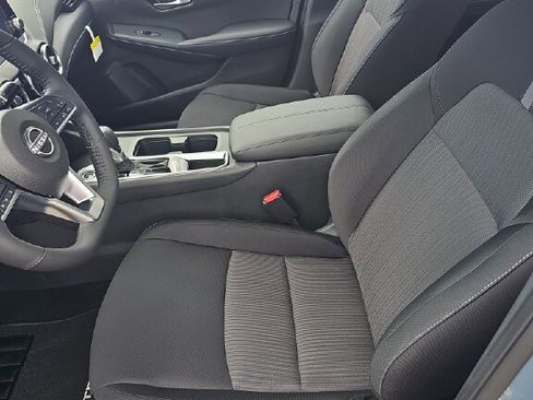 New 2025 Nissan Sentra SV w/ All-Weather Package image 5